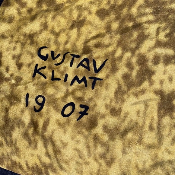 GUSTAV KLIMT The Kiss Silk Scarf - Picture 3 of 3